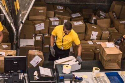 Requisitos para trabajar empacando en Tennessee