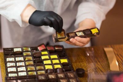 Requisitos para trabajar en empacadora de dulces desde casa